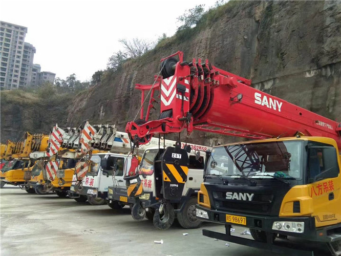 樟树市吊车出租按什么计费？台班费、单次费、里程费怎么算？