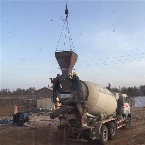 樟树市“精准瞄准”—— 吊车的 “定位导航” 技术